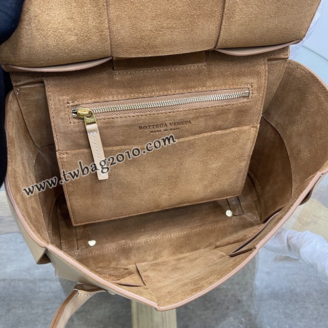Bottega veneta高端女包 KF009 寶緹嘉爆款THE 杏仁色 ARCO編織款平紋牛皮手提包  BV經典款蝙蝠包  gxz1125